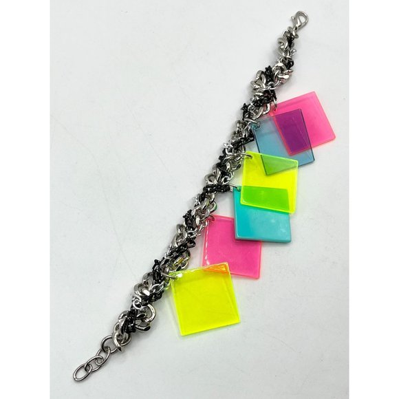 Vintage Plexiglass Lucite Chain Charm Bracelet - Picture 4 of 4